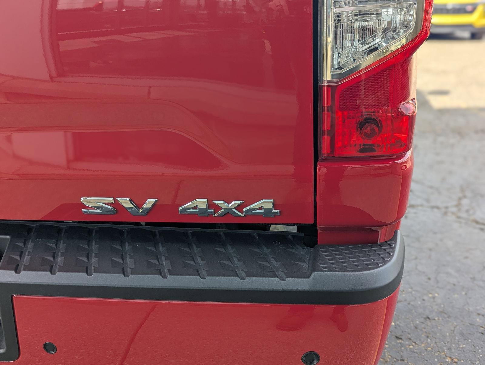 Used 2024 Nissan Titan SV w/ SV Utility Package image 8