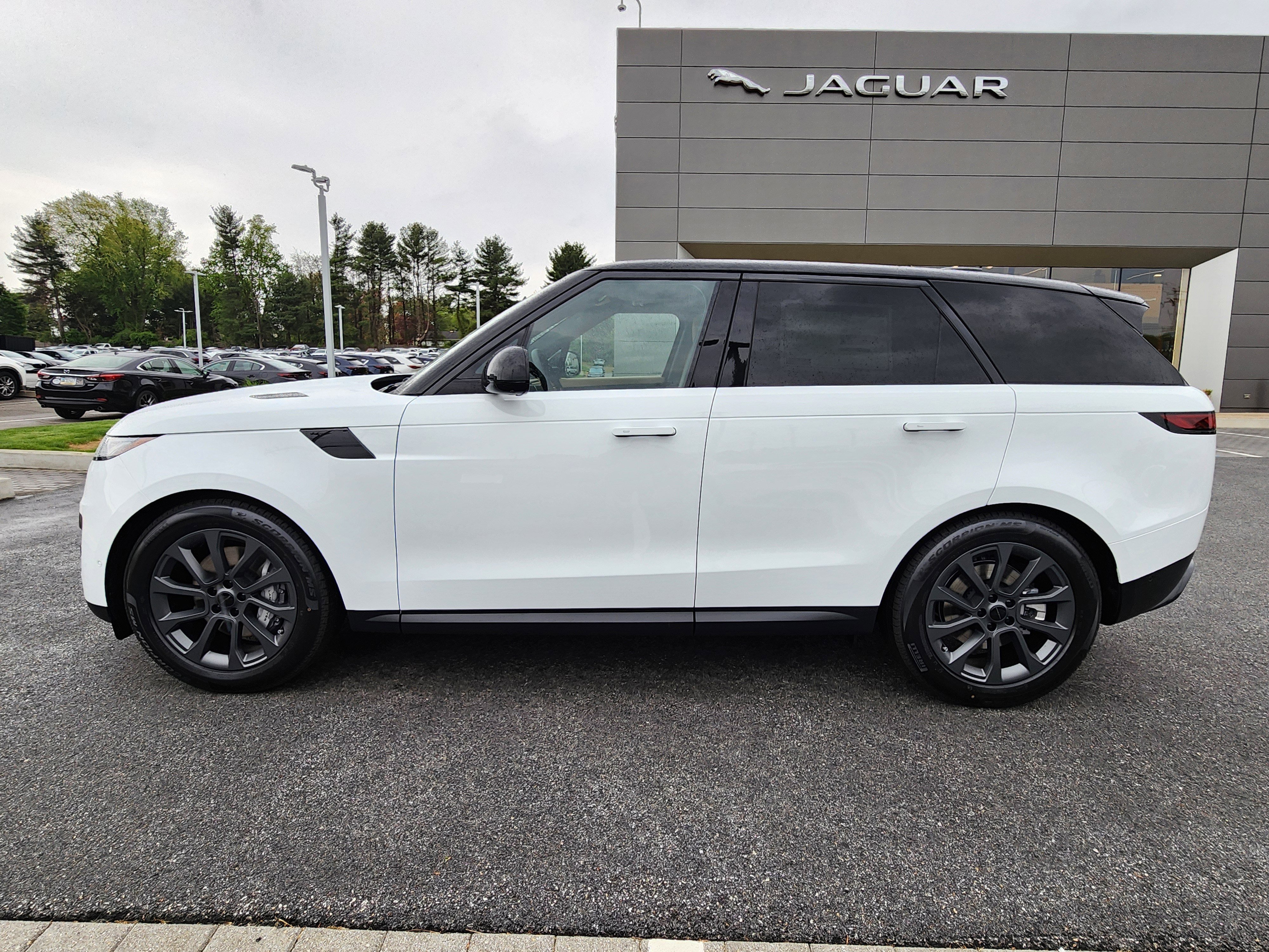 New 2026 Land Rover Range Rover Sport SE AWD/4WD image 5
