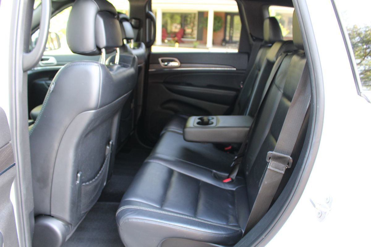 Used 2017 Jeep Grand Cherokee Limited RWD image 11