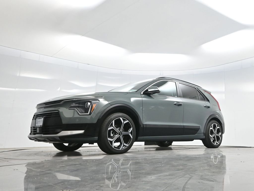 Used 2023 Kia Niro EX Touring image 49