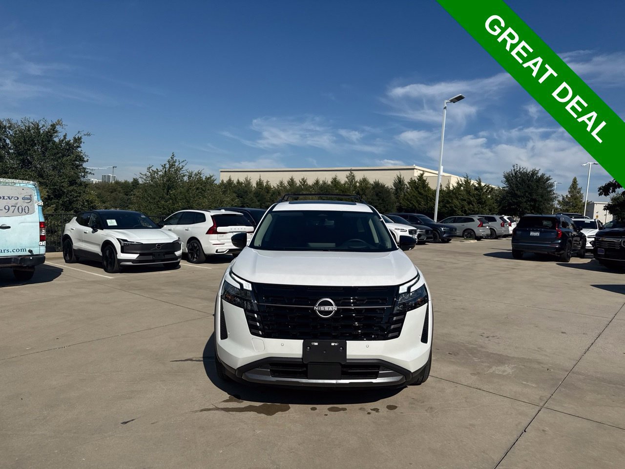 Used 2026 Nissan Pathfinder Platinum w/ Accent Package AWD/4WD image 6