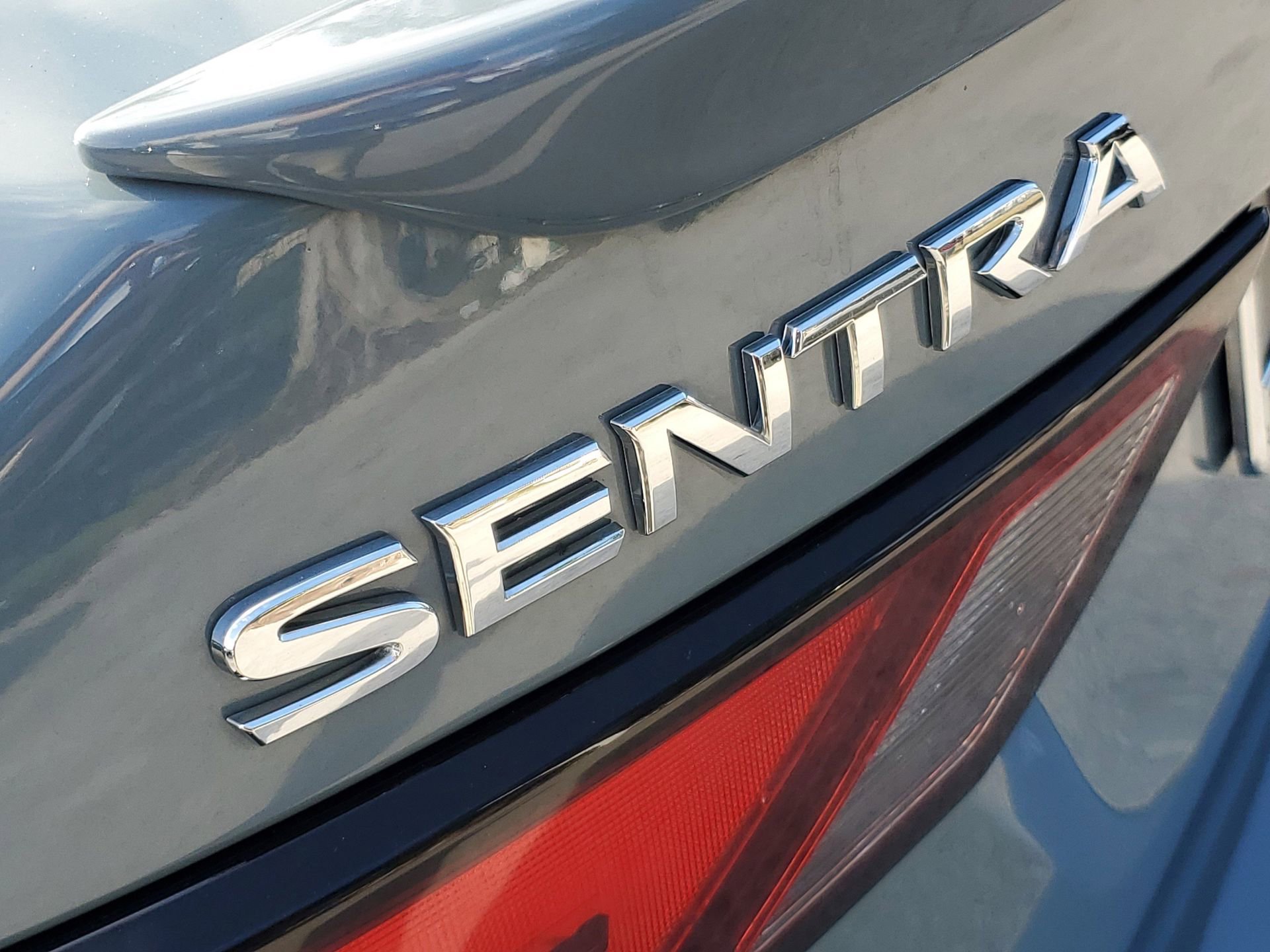 Used 2024 Nissan Sentra SR FWD image 6