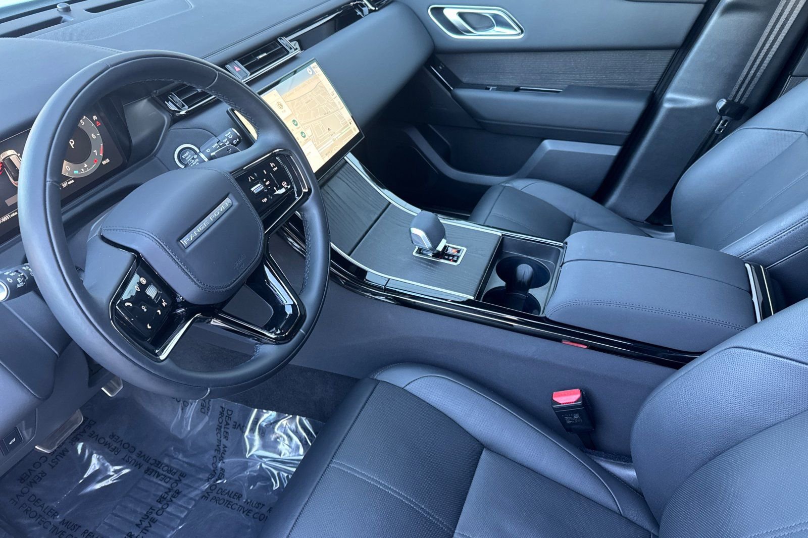 Used 2026 Land Rover Range Rover Velar Dynamic SE image 9