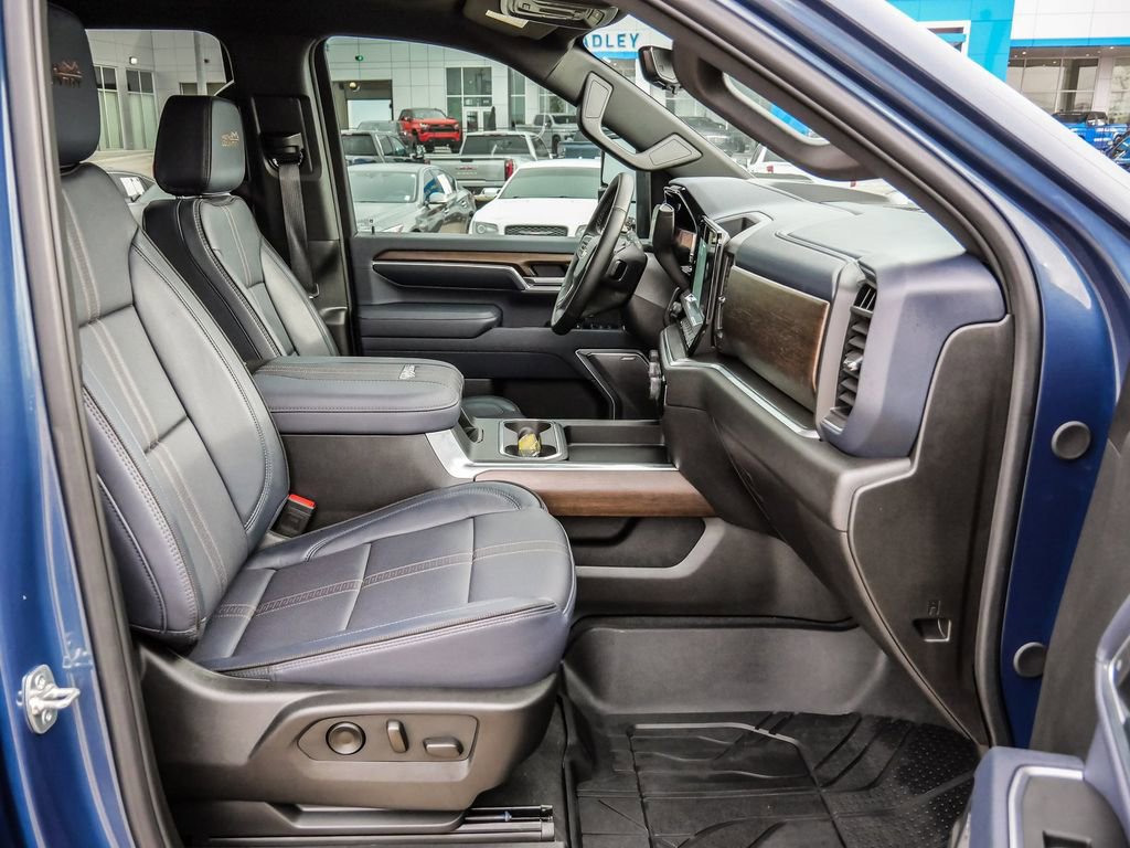 Certified 2025 Chevrolet Silverado 2500 High Country w/ Technology Package image 16