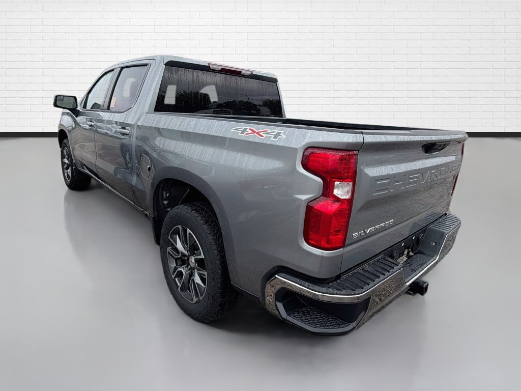 Used 2023 Chevrolet Silverado 1500 LT AWD/4WD image 6