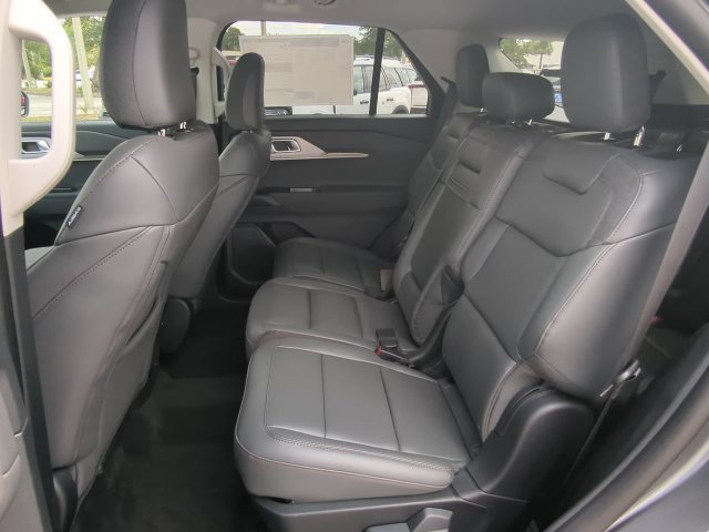 New 2026 Ford Explorer Active w/ Active Comfort Package RWD image 15