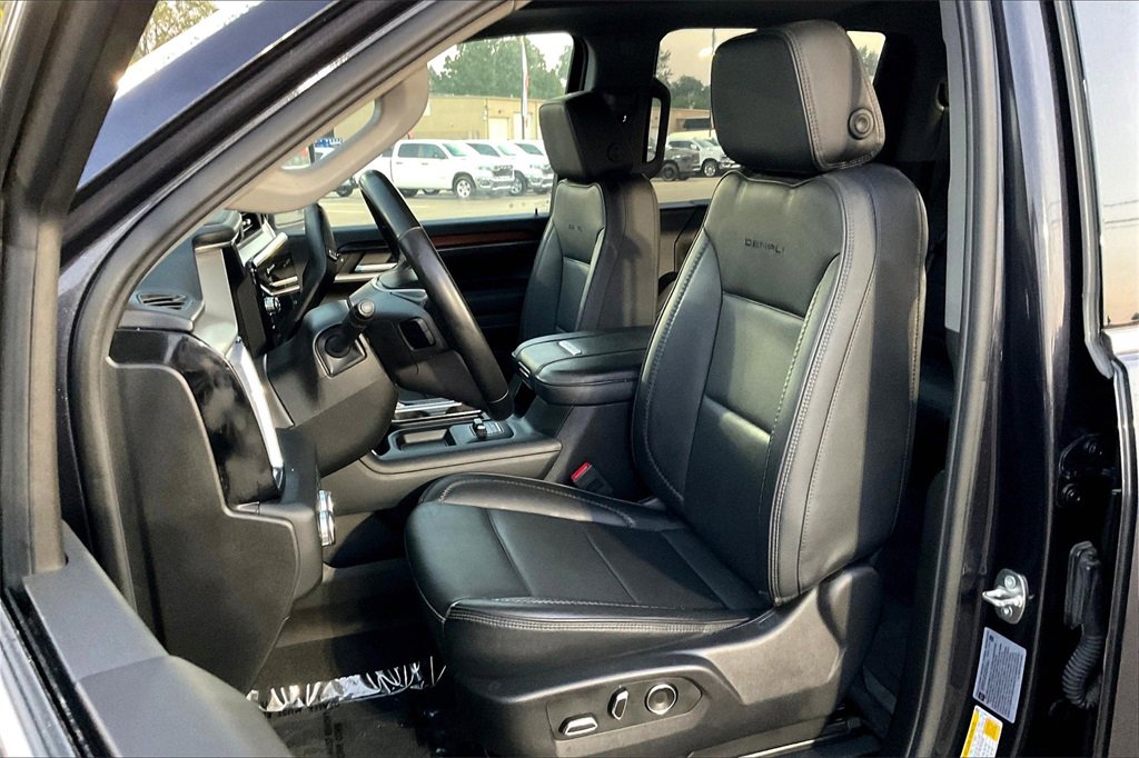 Used 2024 GMC Sierra 2500 Denali w/ Denali Reserve Package image 23