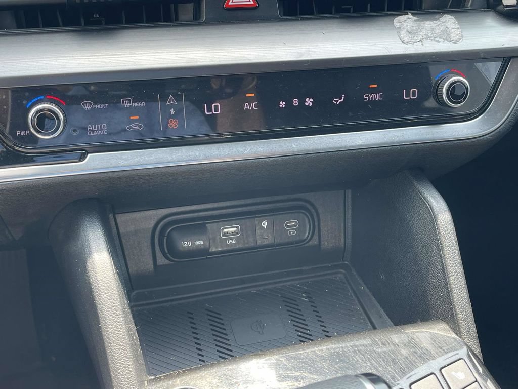 Used 2024 Kia Sportage EX FWD image 28