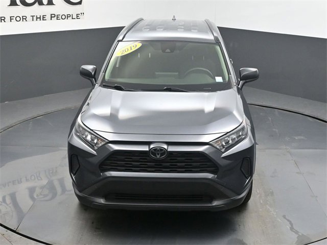 Used 2019 Toyota RAV4 LE image 58