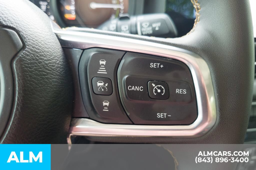 Used 2024 Jeep Wrangler Unlimited Sahara AWD/4WD image 27