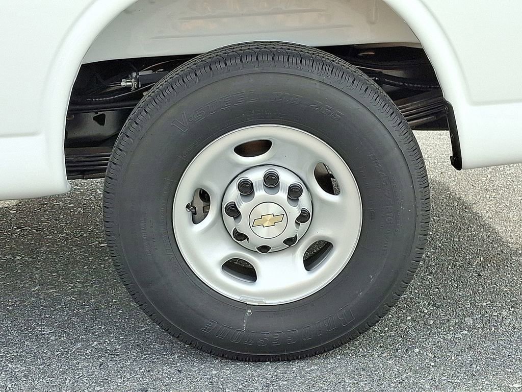 New 2025 Chevrolet Express 3500 w/ Driver Convenience Package RWD image 6