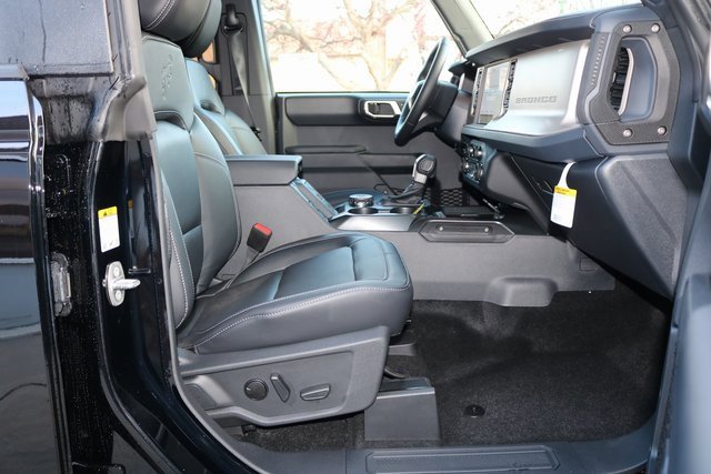 New 2025 Ford Bronco Outer Banks image 26