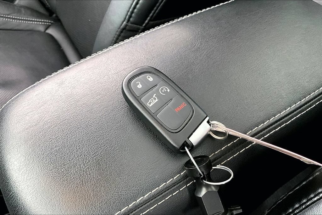 Used 2021 Jeep Cherokee Latitude Lux 80th Anniv w/ Quick Order Package 26U 80TH AWD/4WD image 13
