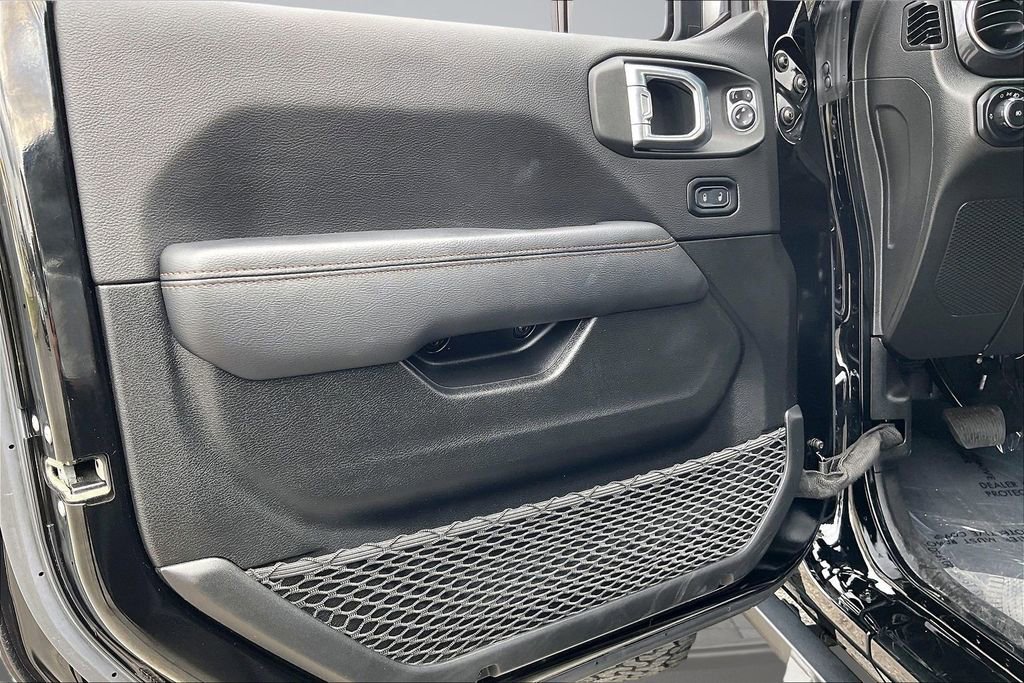 Used 2023 Jeep Wrangler Unlimited Rubicon 392 image 20
