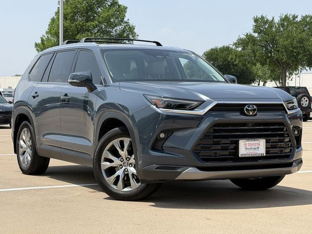 Used 2024 Toyota Grand Highlander AWD image 2