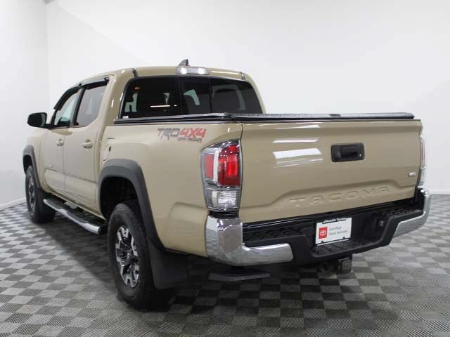 Certified 2020 Toyota Tacoma TRD Off-Road AWD/4WD image 4