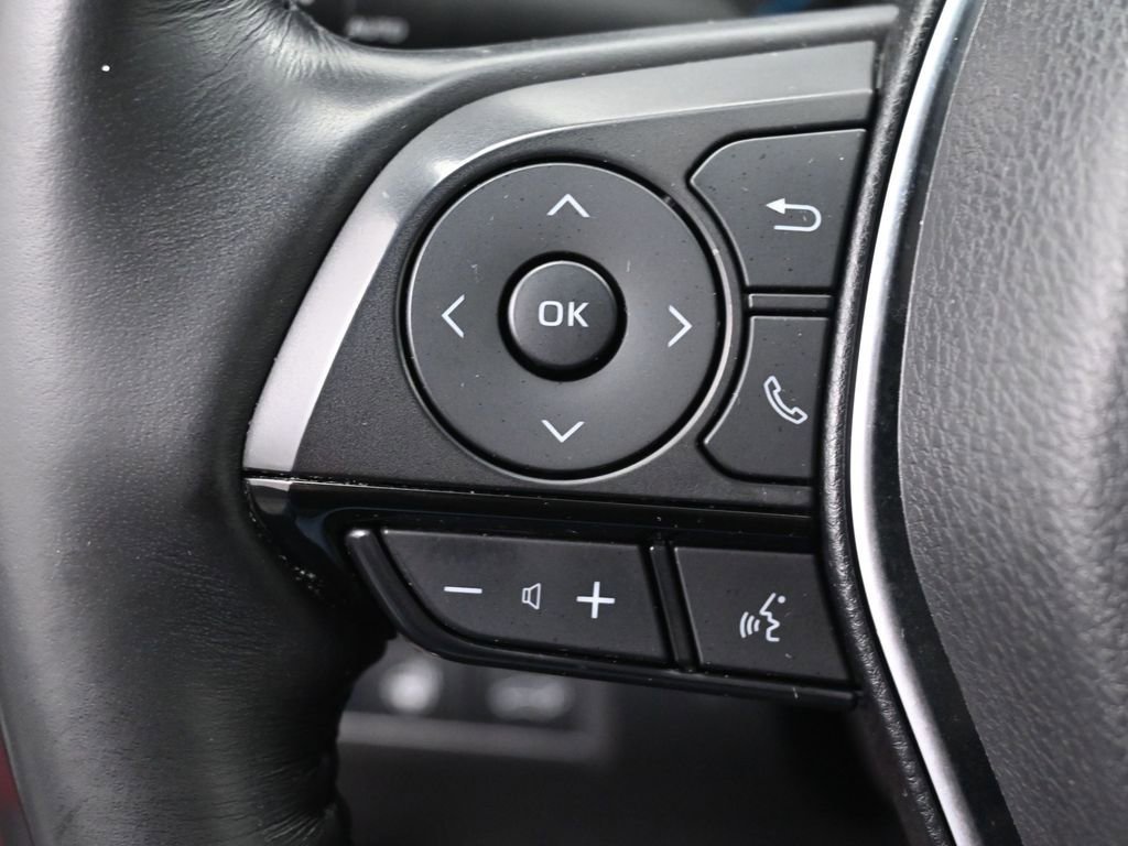 Used 2021 Toyota Venza XLE w/ Softex Package image 19