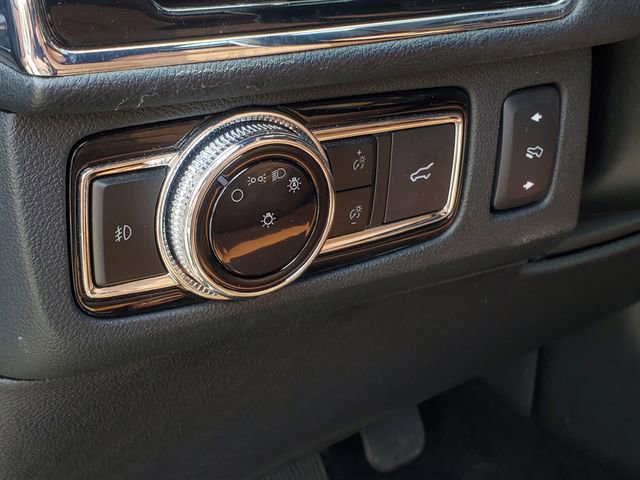 Used 2021 Lincoln Navigator L Reserve AWD/4WD image 12