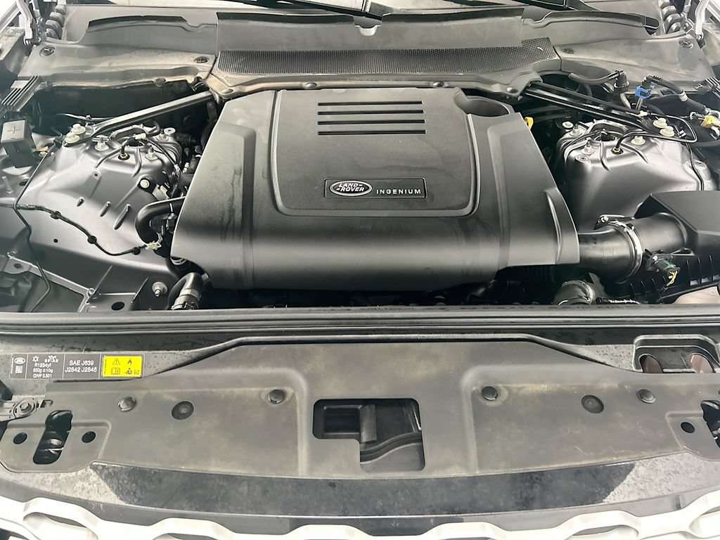 Certified 2025 Land Rover Discovery S AWD/4WD image 28