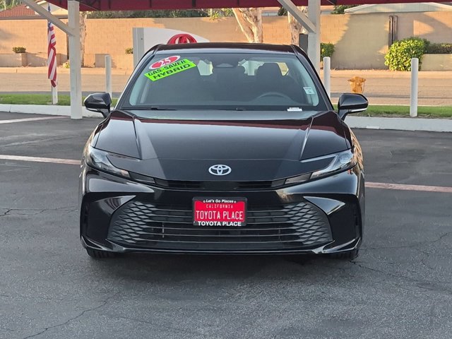 Used 2025 Toyota Camry LE FWD image 2