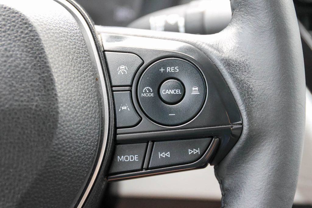 Used 2024 Toyota Corolla SE w/ SE Premium Package FWD image 22