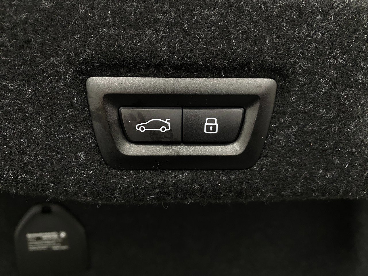 Certified 2026 BMW 550e xDrive image 6