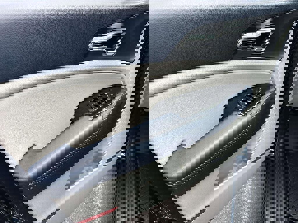 Certified 2023 Kia Sportage EX w/ EX Premium Package image 13