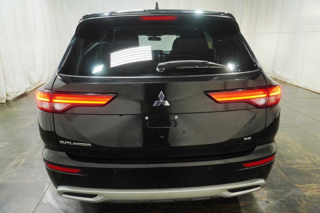 Used 2024 Mitsubishi Outlander SE AWD/4WD image 5