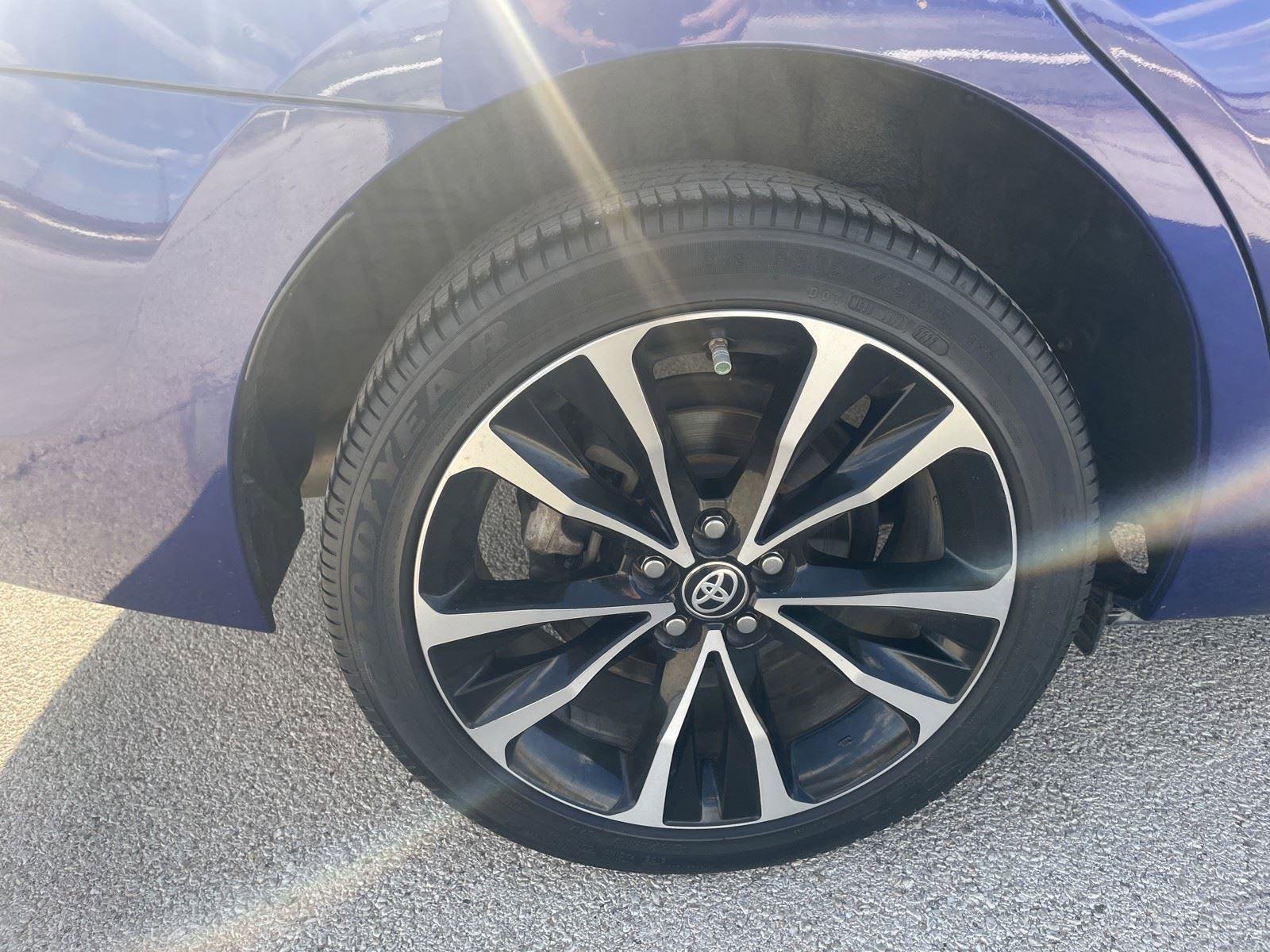 Used 2019 Toyota Corolla XSE image 36