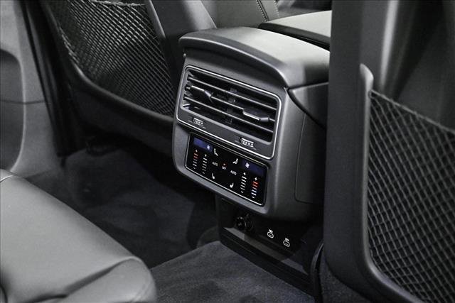 Certified 2025 Audi Q7 2.0T Premium Plus image 18