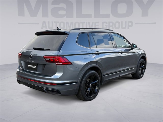 Used 2023 Volkswagen Tiguan SE R-Line image 3