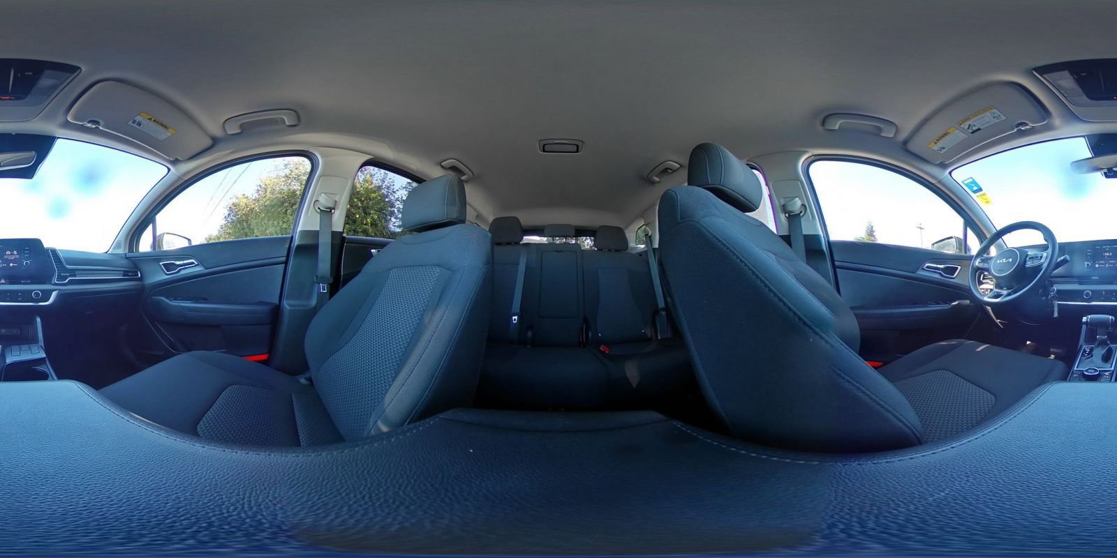 Used 2025 Kia Sportage LX image 40