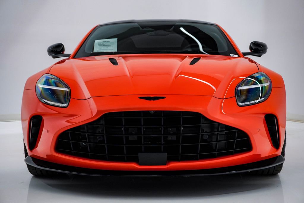 Used 2025 Aston Martin V8 Vantage Coupe image 5