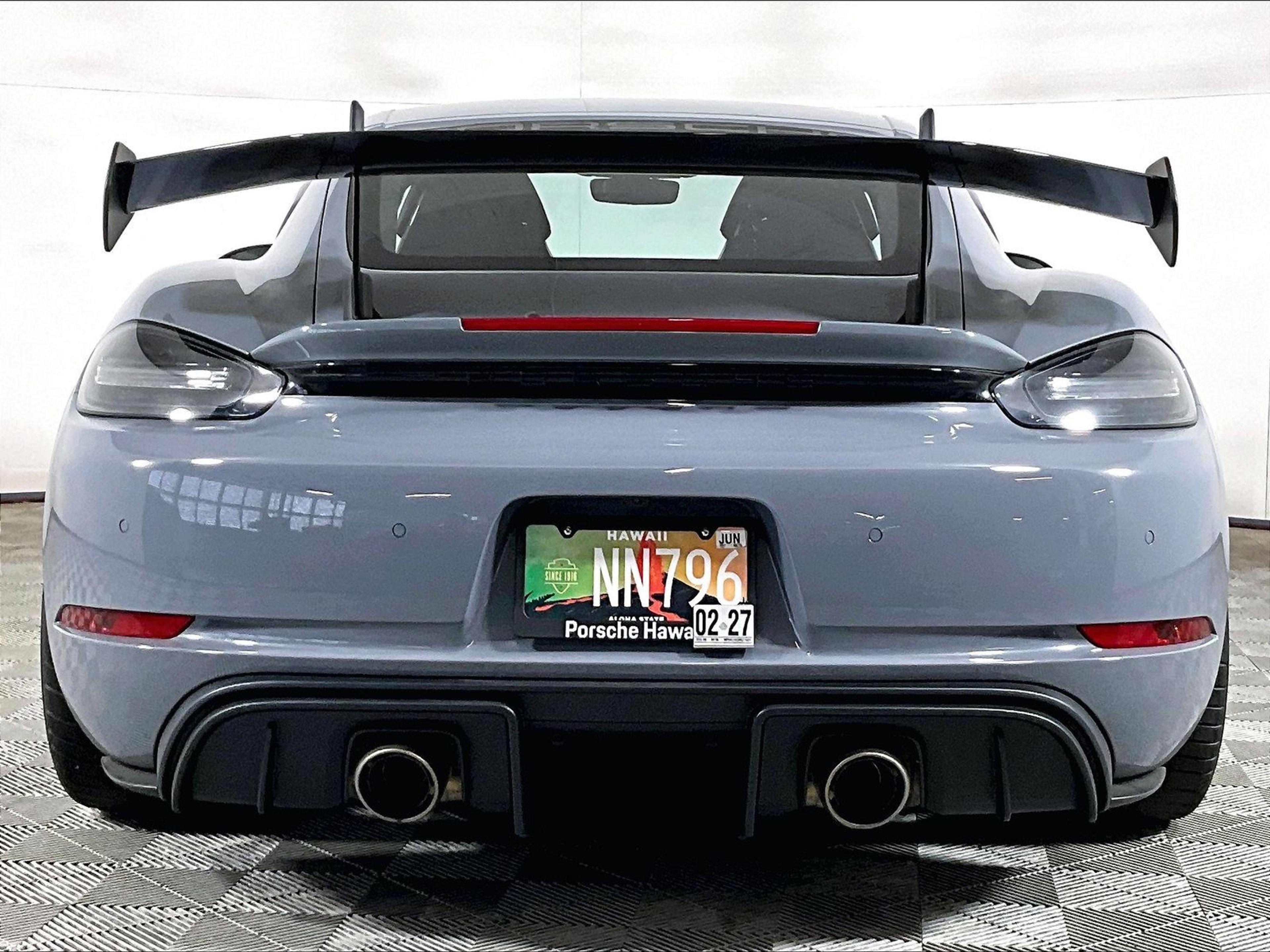 Certified 2024 Porsche 718 Cayman GT4 RS RWD image 10