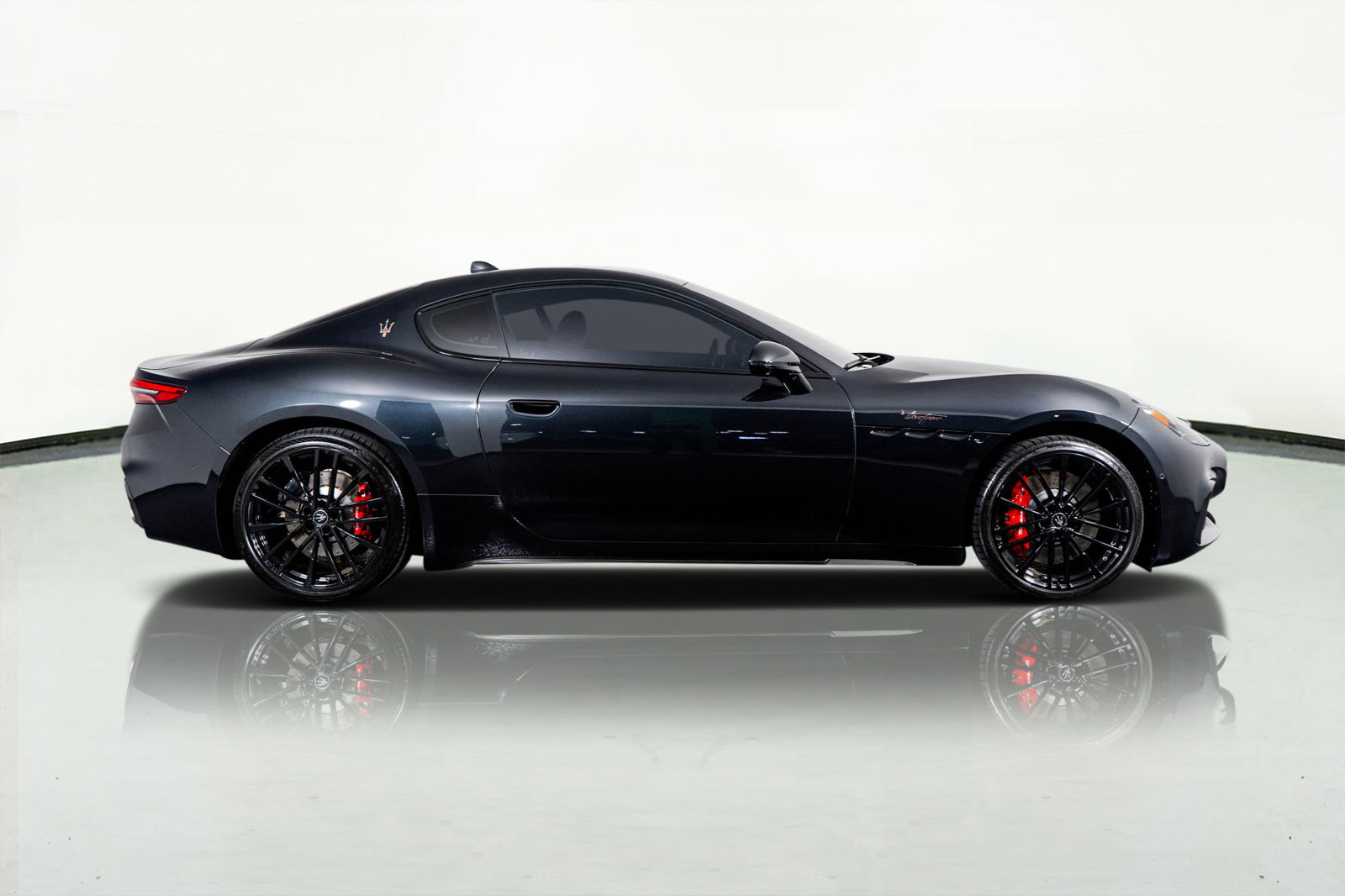 Used 2024 Maserati GranTurismo Trofeo image 5