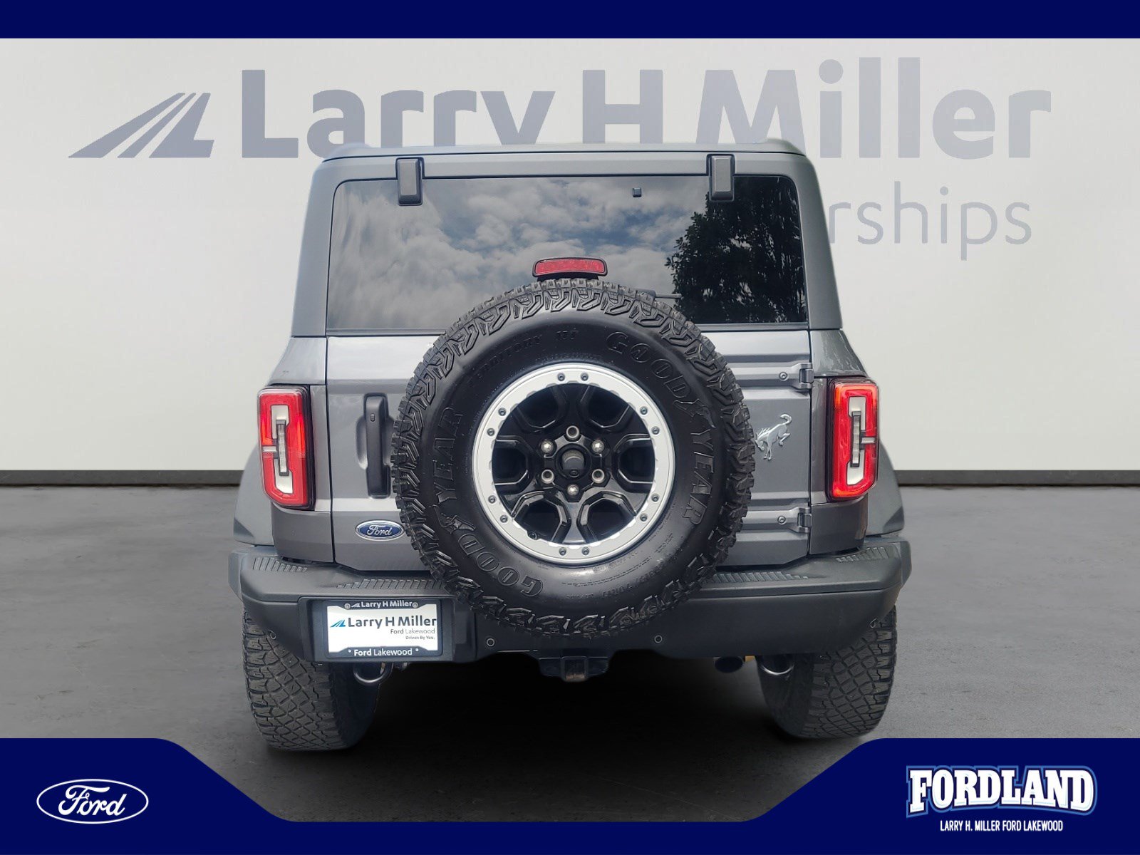 Used 2023 Ford Bronco Badlands w/ Sasquatch Package AWD/4WD image 4