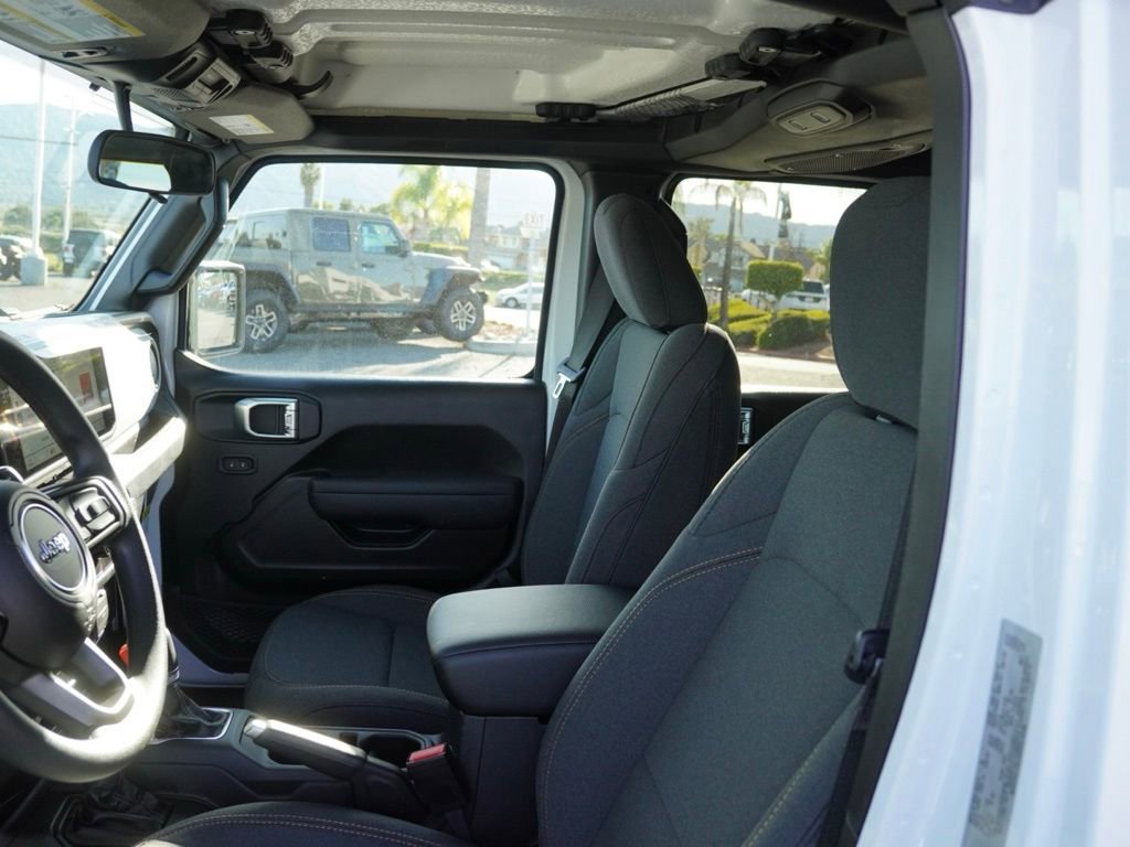 New 2026 Jeep Wrangler Sport AWD/4WD image 18