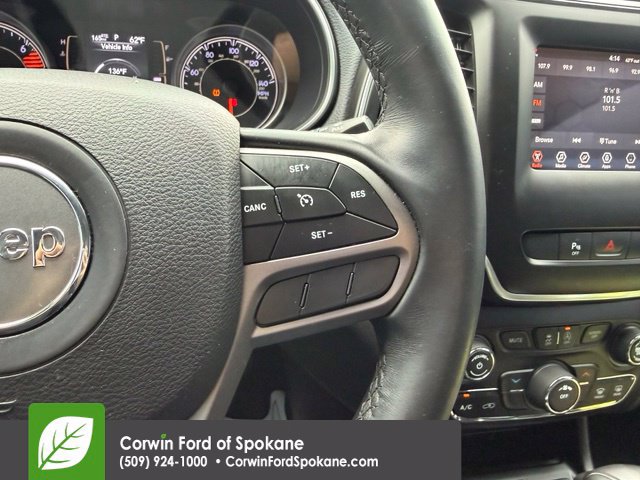 Used 2019 Jeep Cherokee Latitude Plus FWD image 23