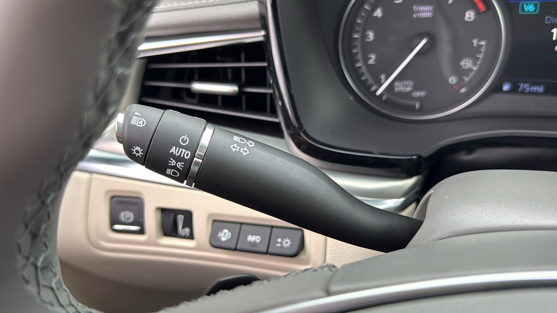 New 2026 Cadillac XT5 Premium Luxury w/ Driver Assist Package image 15