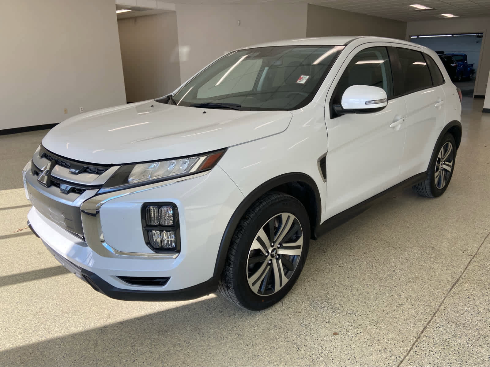 Used 2024 Mitsubishi Outlander Sport SE image 1