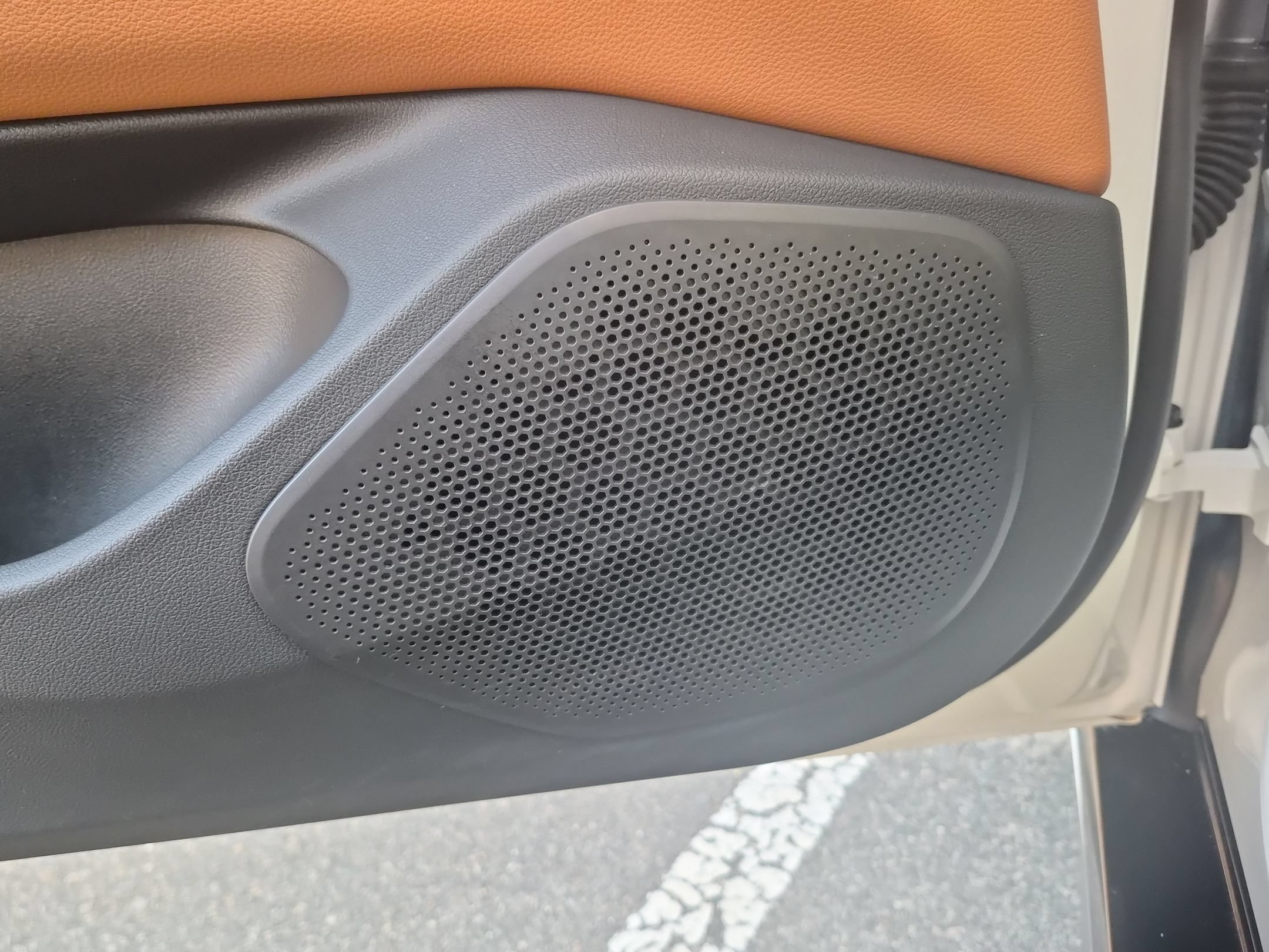 Used 2023 BMW i4 eDrive40 w/ M Sport Package RWD image 15
