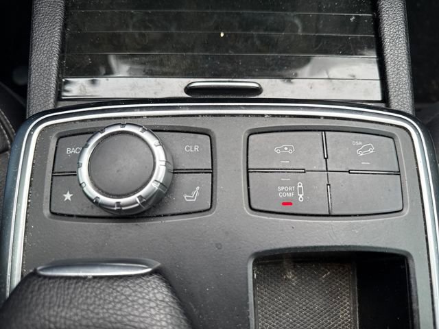 Used 2015 Mercedes-Benz GL 550 4MATIC image 36