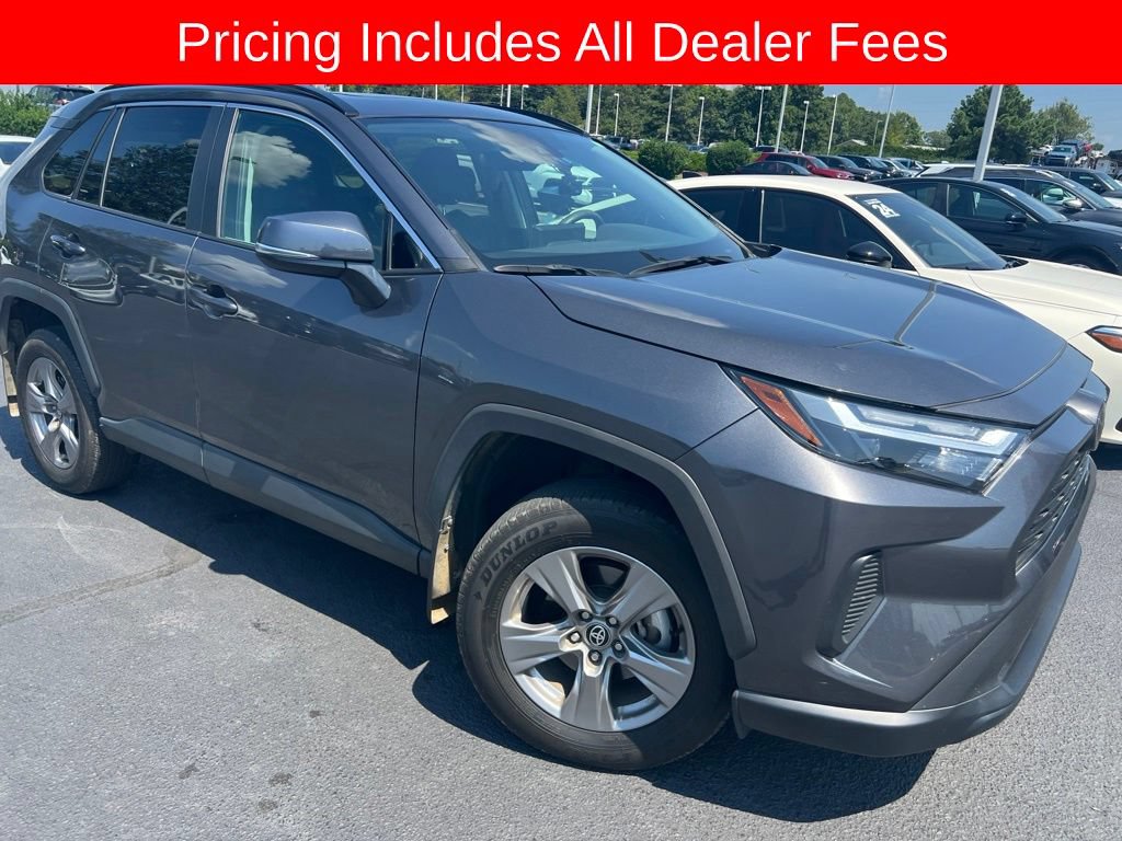 Used 2024 Toyota RAV4 XLE w/ Convenience Package FWD image 4