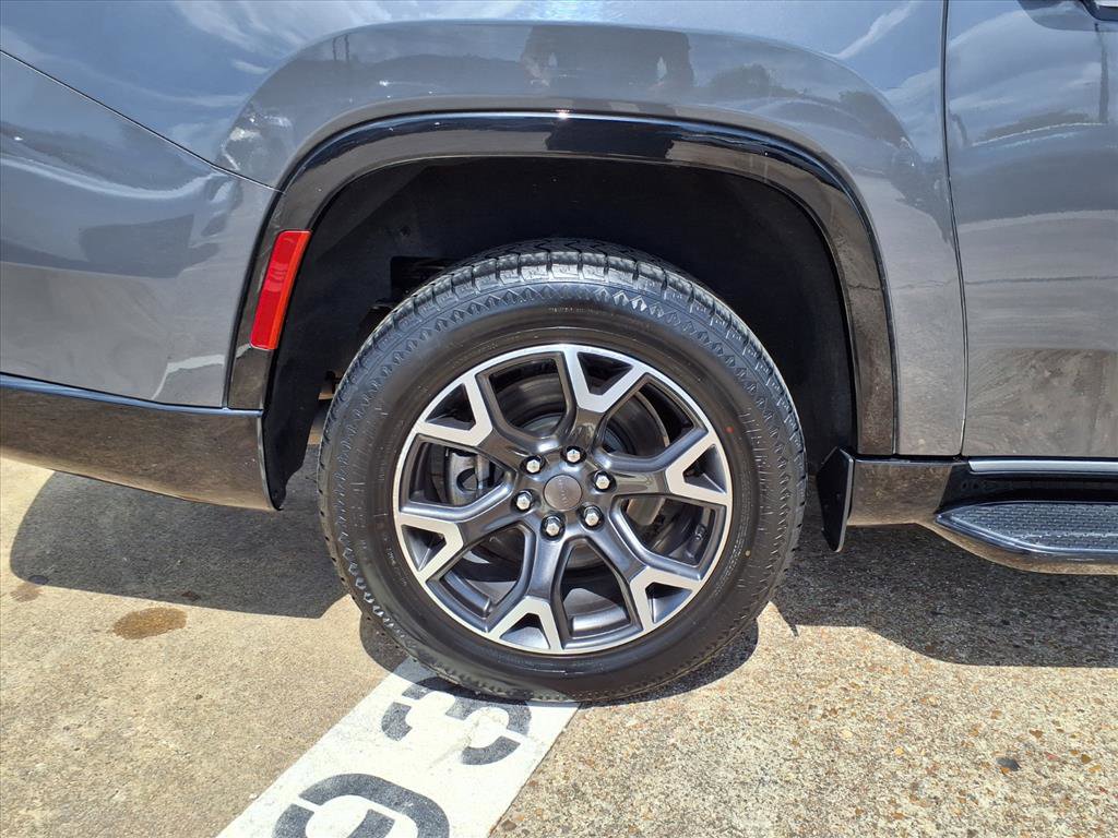 Used 2024 Jeep Wagoneer L Series III w/ Flexible Seating Group image 26