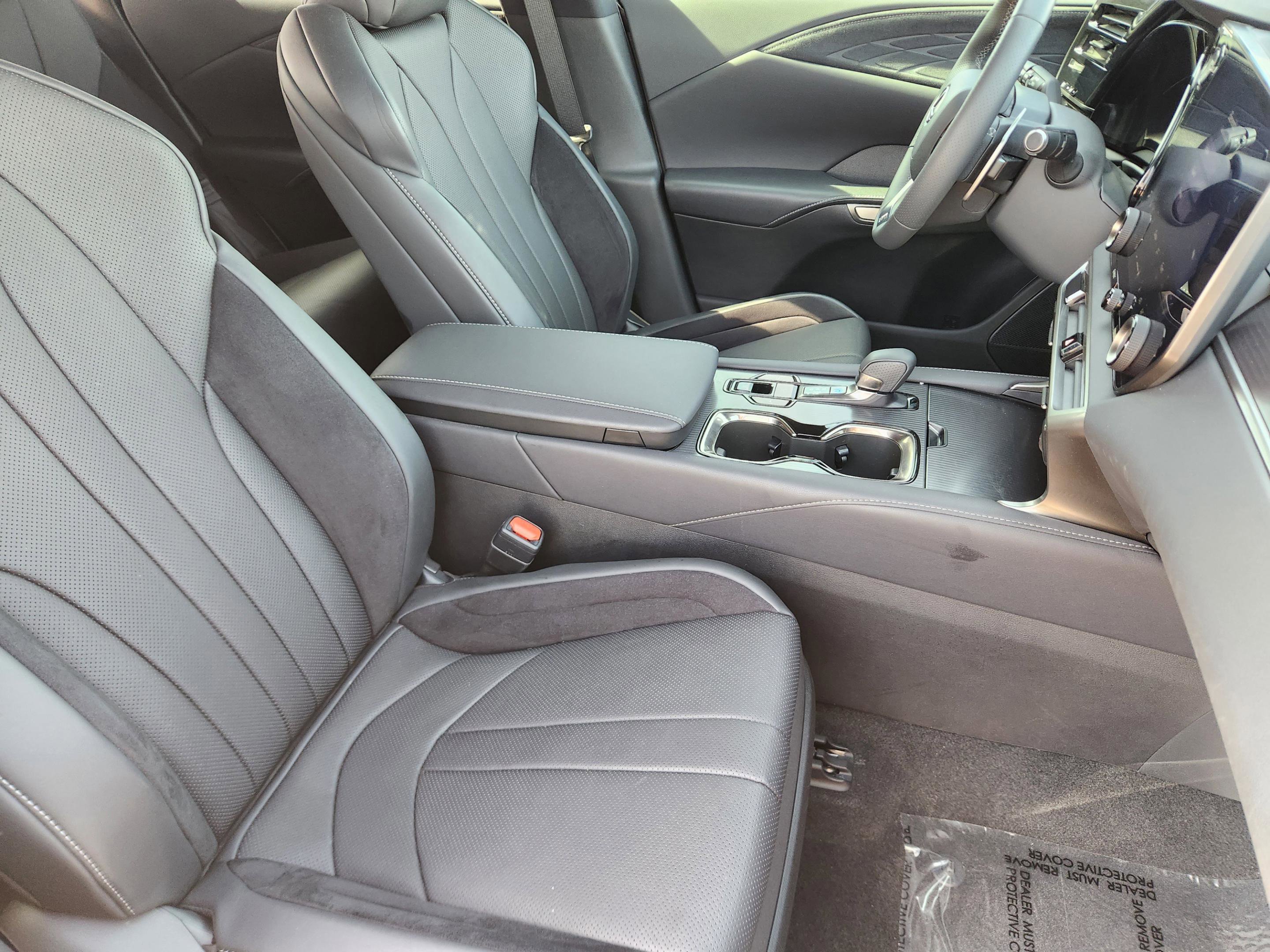 Certified 2024 Lexus RX 500h F Sport w/ Accessory Package (K3) image 7