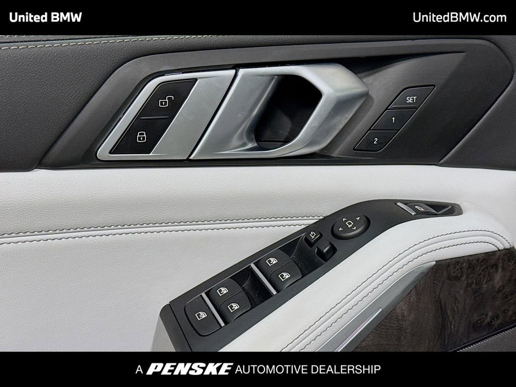 Certified 2024 BMW X5 xDrive40i w/ M Sport Package image 3