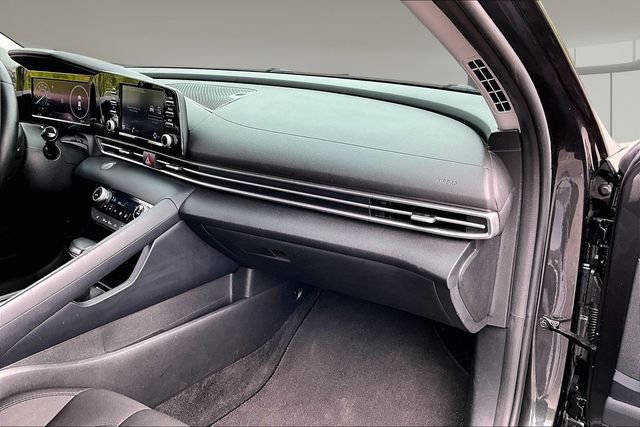 Used 2021 Hyundai Elantra SEL w/ Convenience Package image 23