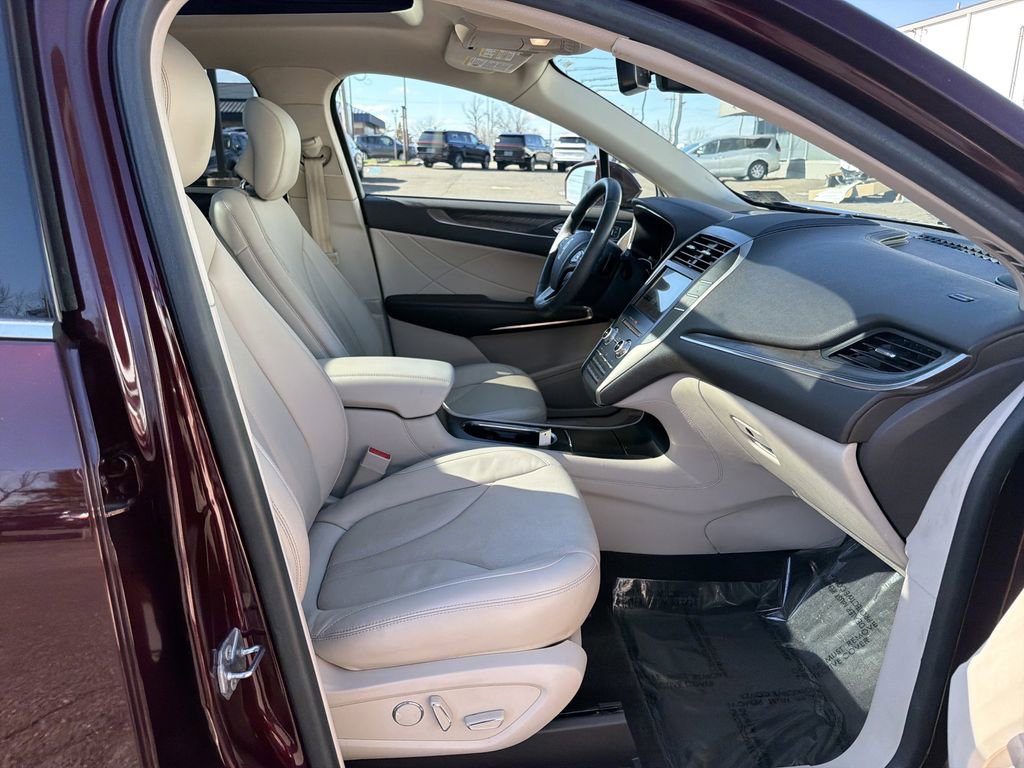 Used 2017 Lincoln MKC Reserve w/ Lincoln MKC Climate Package image 15
