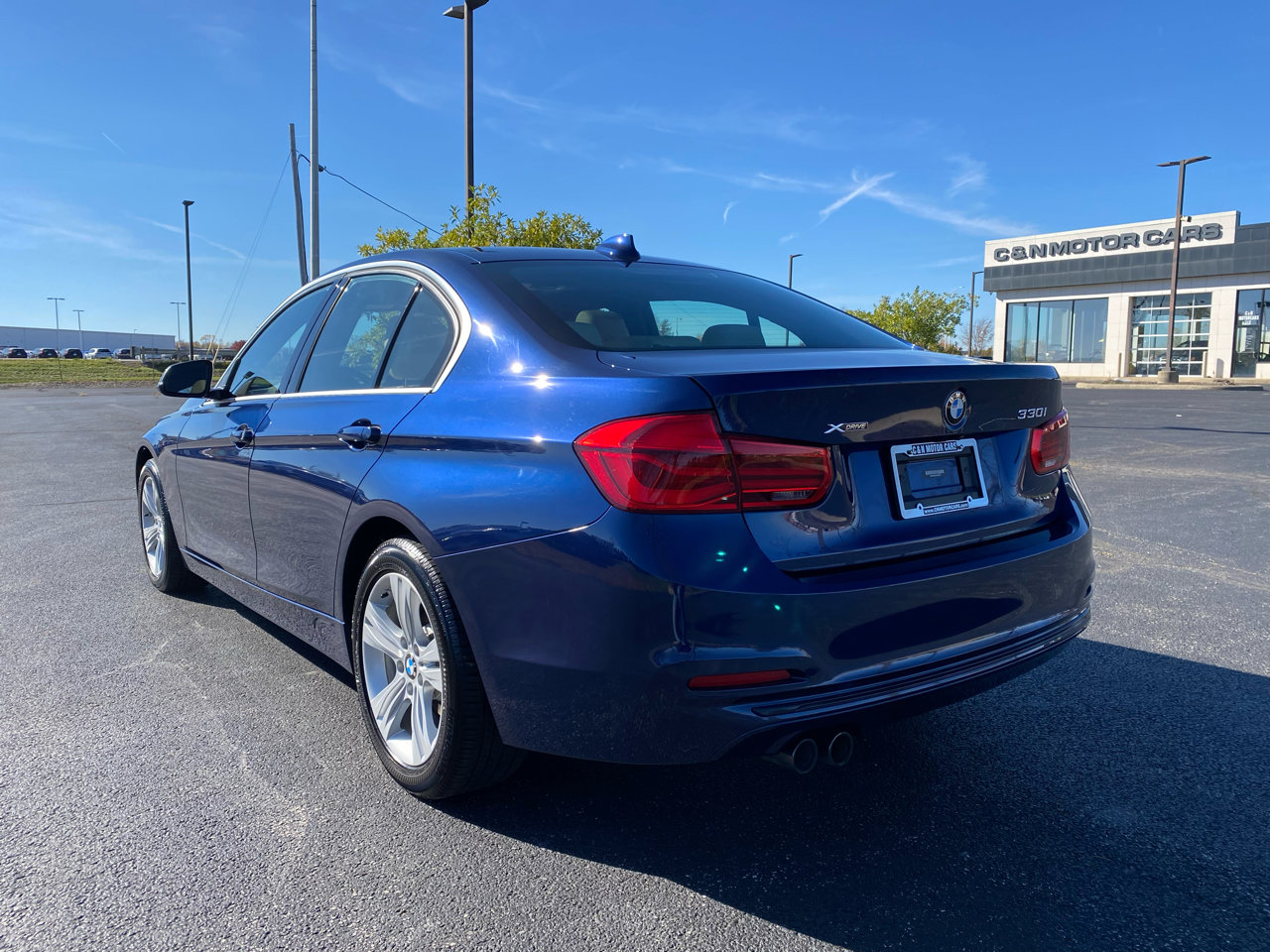 Used 2018 BMW 330i xDrive 330i xDrive SULEV Sedan w/ Premium Package image 7