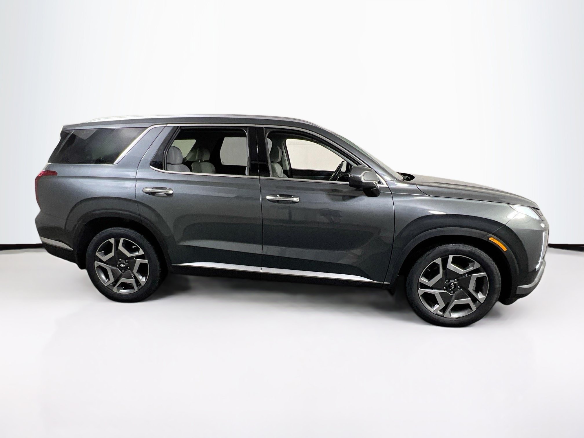 Used 2023 Hyundai Palisade SEL w/ Premium Package AWD/4WD image 4